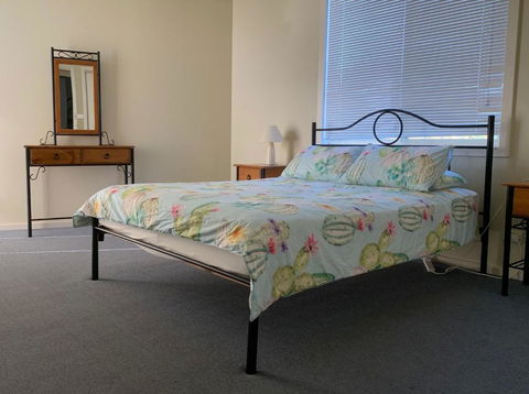Sheoak Holiday Home - New Castle Holiday 3