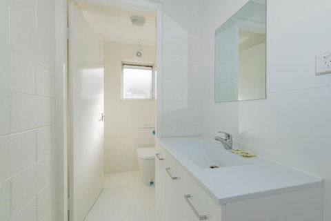 4 Bedroom House Hobart CBD Free Parking - New Castle Holiday 1