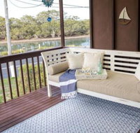 Kookas Nest waterfront home tranquil setting - New Castle Holiday