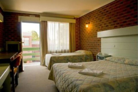 Classic Twin Bed Room 2 In Oakleigh - New Castle Holiday 0