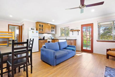 Braeside Cabin Three Parsonsia - New Castle Holiday 5