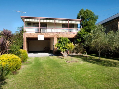 FAMILY GETAWAY DROMANA - New Castle Holiday 4