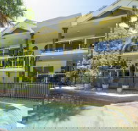 Champagne Apartment 1 - New Castle Holiday