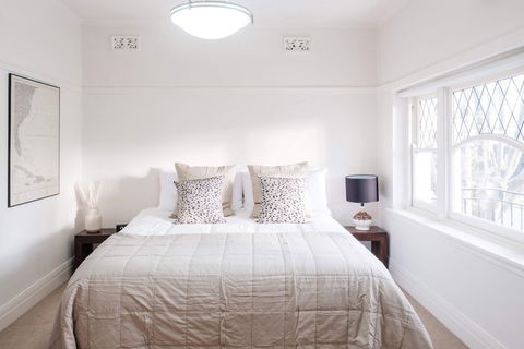 Elwood Beach Calming Tones - Rejuvenate Stays - New Castle Holiday 5