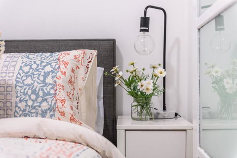 WOW Apartment On Flinders - New Castle Holiday 4