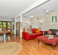 BEACH RETREAT - New Castle Holiday