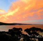 DOLPHIN LOOKOUT COTTAGE amazing views of the Bay of Fires - New Castle Holiday