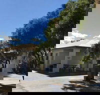 Collinsville Motel - New Castle Holiday