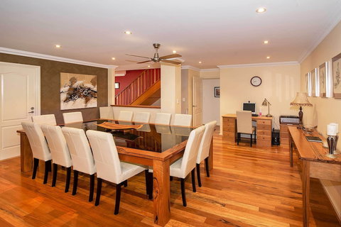 Tranquility On Troon - New Castle Holiday 2