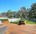 Lakeside Luxury 13 Lake Street - New Castle Holiday