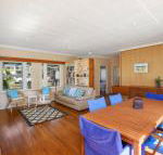 Seashells at North Avoca 10 View Street - New Castle Holiday