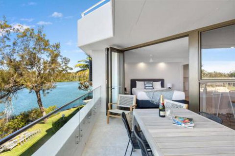 Apartment 5 Pisces - New Castle Holiday 6