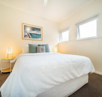 Beachy Keen on Moseley Wifi Netflix Pool Spa - New Castle Holiday