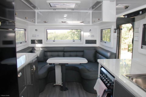 Longford Riverside Caravan Park - New Castle Holiday 5