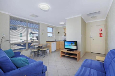 Stylish Comfortable 2 Bdrm Glenelg North - New Castle Holiday 0