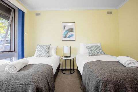 Spacious Comfortable Home In Wheelers Hill+pool - New Castle Holiday 6