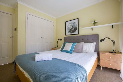 Spacious Comfortable Home In Wheelers Hill+pool - New Castle Holiday 3