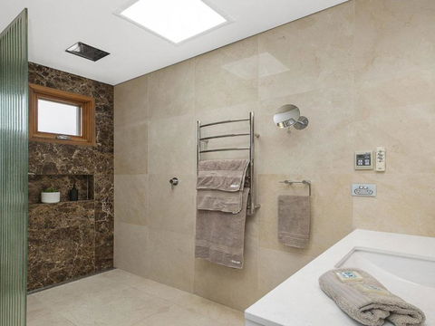 Casa Sul Lago Quite Simply A Very Special Place - New Castle Holiday 3