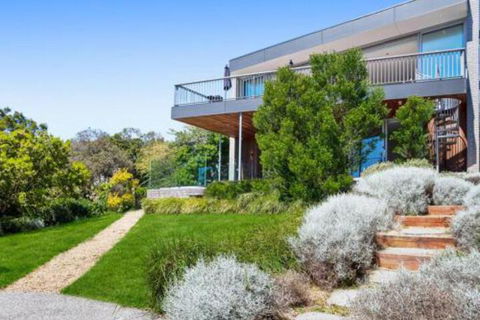 Bay Vista Amazing Bay Views With The Beach At Your Doorstop! - New Castle Holiday 6