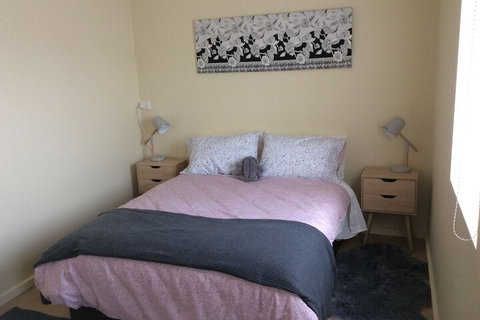 Dunolly Broadway B&B - New Castle Holiday 4