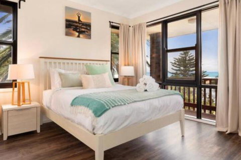 Seven Smiles Riverside Location & Ocean Views - New Castle Holiday 3