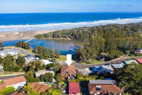 Seven Smiles Riverside Location & Ocean Views - New Castle Holiday 2