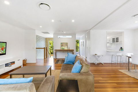 20 Ray Street Sunshine Beach - New Castle Holiday 6