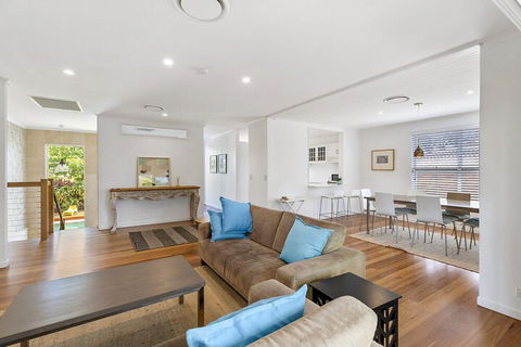 20 Ray Street Sunshine Beach - New Castle Holiday 5