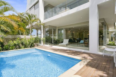 First Class Luxurious Apartment On Noosa River Unit 1 Wai Cocos 215 Gympie Terrace - New Castle Holiday 0