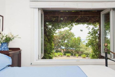 Jacaranda Blue At Corlette - New Castle Holiday 5