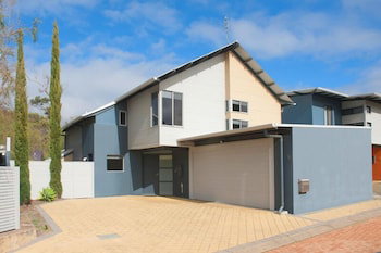 Peppy Tree House - New Castle Holiday 0