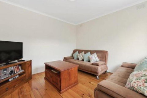 Rest Easy In Rye - New Castle Holiday 7