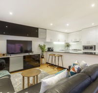 Tranquil Townhouse in Port Melbourne - New Castle Holiday