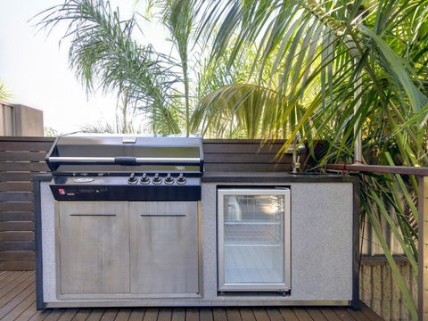 Street Cafe Boutique Accommodationat Nelson Bay - New Castle Holiday 5