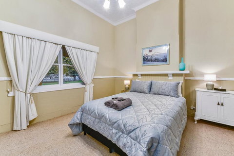 The Jazz B & B - New Castle Holiday 2