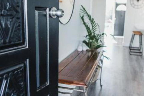 White On Wright Clare - New Castle Holiday 2