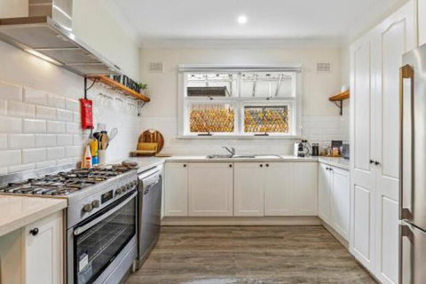 White On Wright Clare - New Castle Holiday 4