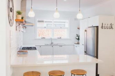 White On Wright Clare - New Castle Holiday 3