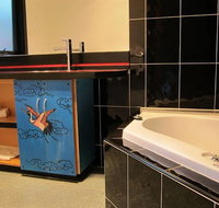 Cherry Blossom Bed  Breakfast - New Castle Holiday
