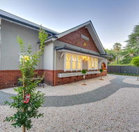 Fernhurst Albury - New Castle Holiday