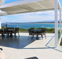 Bar Beach House - New Castle Holiday