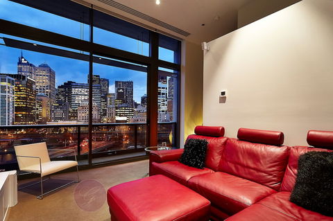 Melbourne Luxury Collection - New Castle Holiday 1