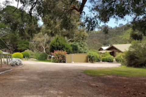 Heysen's Rest Bed & Breakfast - New Castle Holiday 0