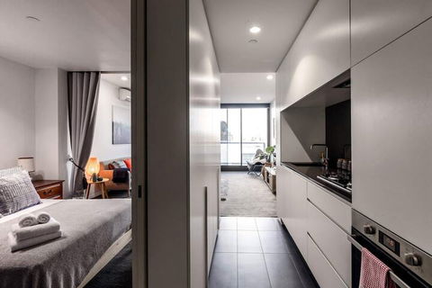 Spacious 1BD 50m From Chapel Street - New Castle Holiday 4
