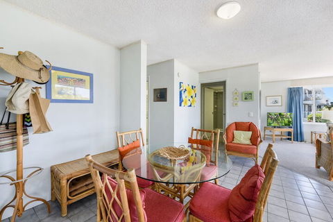 Ocean Shores 2 - 2/60-64 Peregian Esplanade - New Castle Holiday 2