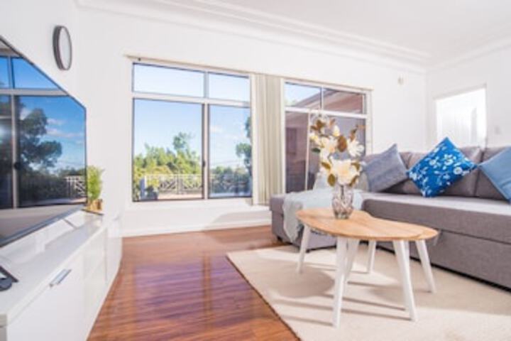 Denistone NSW New Castle Holiday