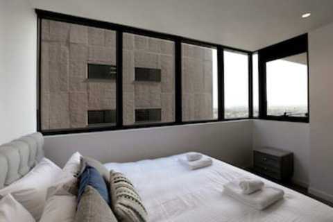 Fantastic 2BD Apt In Melbournes Southbank! - New Castle Holiday 0