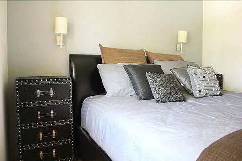 Inala 3 - New Castle Holiday 6