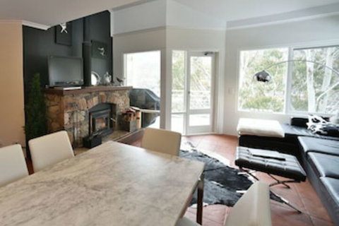 Inala 3 - New Castle Holiday 0