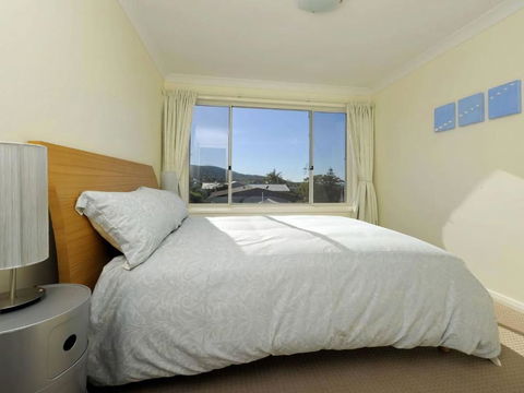 Ocean View OasisatFingal Bay - New Castle Holiday 1
